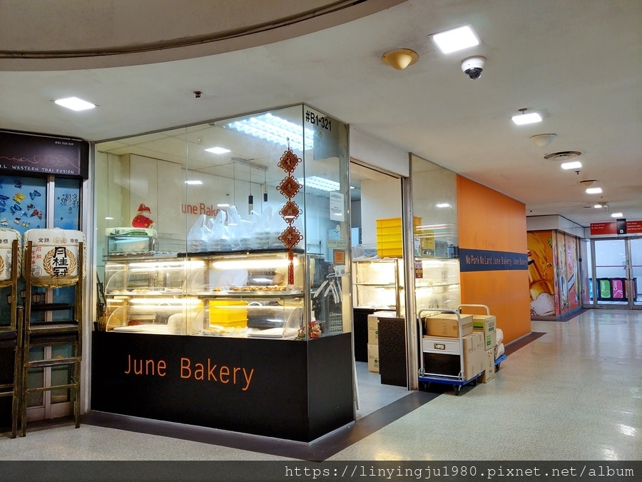 JuneBakery_01.jpg