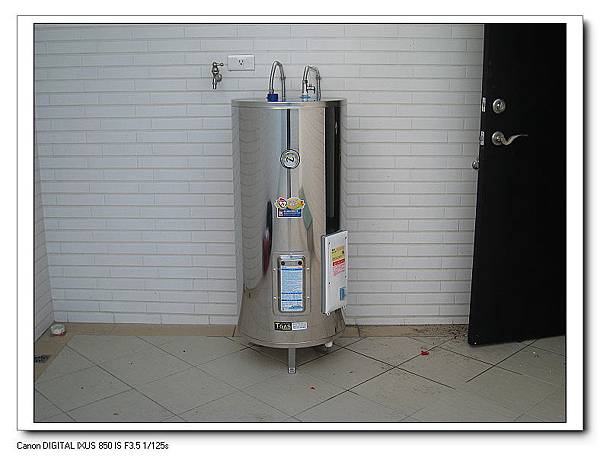 台南櫻花牌30加侖電熱水器EH-308BS安裝相片