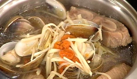 酸筍蛤蜊排骨湯