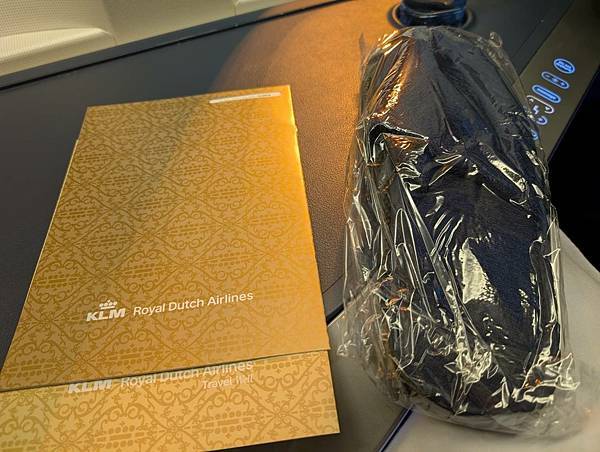 荷蘭航空KL856 首爾仁川→荷蘭阿姆斯特丹 商務艙 荷蘭航空KL856 首爾仁川→荷蘭阿姆斯特丹 商務艙