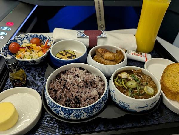 荷蘭航空KL856 首爾仁川→荷蘭阿姆斯特丹 商務艙 荷蘭航空KL856 首爾仁川→荷蘭阿姆斯特丹 商務艙
