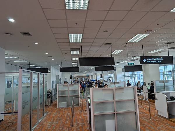 [玩的]中華航空CI852 泰國清邁CNX→台北桃園TPE 