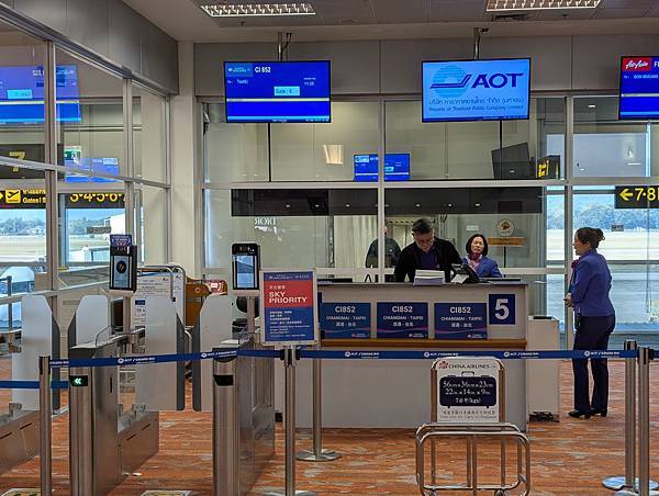 [玩的]中華航空CI852 泰國清邁CNX→台北桃園TPE 