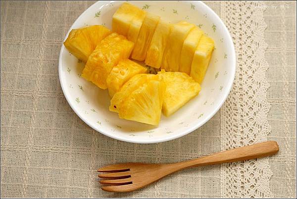 pineappletea02.jpg pineappletea02.jpg