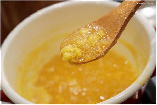 pineappletea06.jpg pineappletea06.jpg