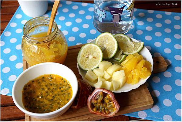 pineappletea12.jpg pineappletea12.jpg