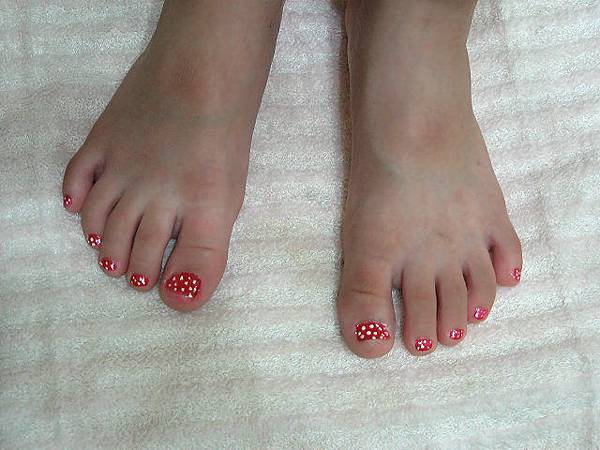 可愛的草莓彩繪