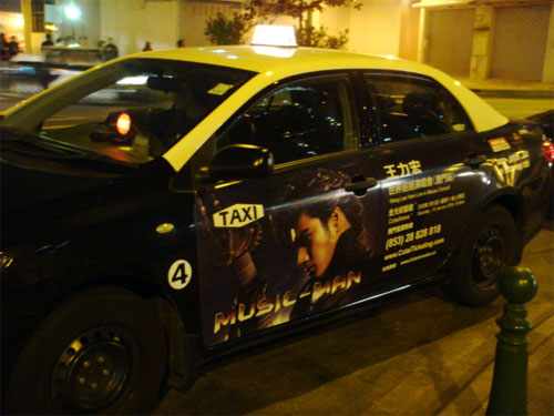 Lee Hom on cabs.jpg