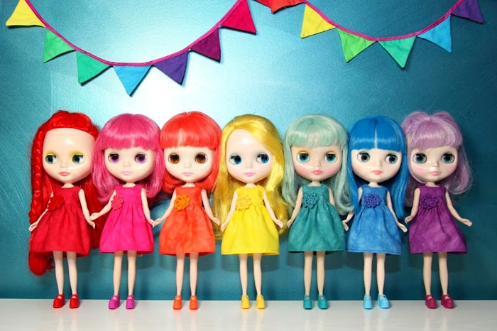 Rainbow-Blythe-Doll-Dresses.jpg Rainbow-Blythe-Doll-Dresses.jpg