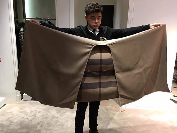 示範Burberry.jpg