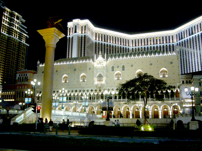 威尼斯人酒店 at night