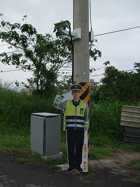 常在路邊埋伏的警察