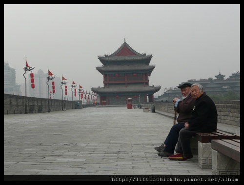 20101112_131959_ShanXiXiAnCityWall.JPG