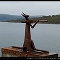 20150405_142807_LakeLightSculptureJindabyne.JPG