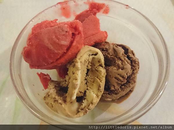 花蓮理想大地-里拉餐廳自助晚餐篇(107.03.18) 花蓮理想大地-里拉餐廳自助晚餐篇(107.03.18)