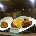 美食街在林口三井outlet 