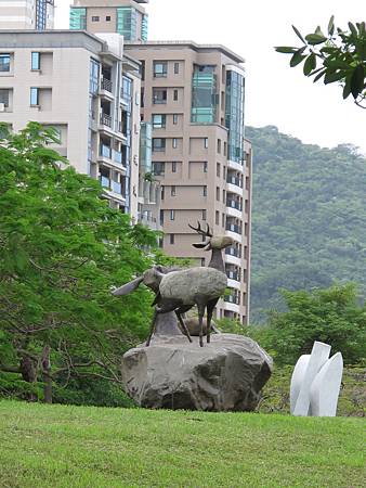 高美館慕夏展