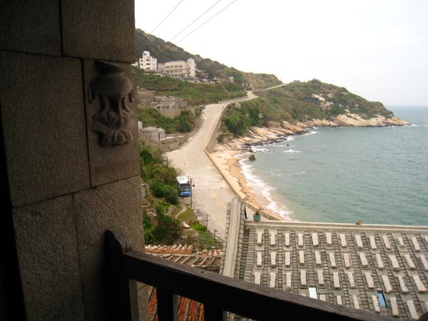 芹壁海盜屋看海