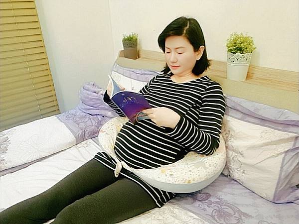 明日之星MIT涼感透氣孕婦哺乳枕 (1).jpg