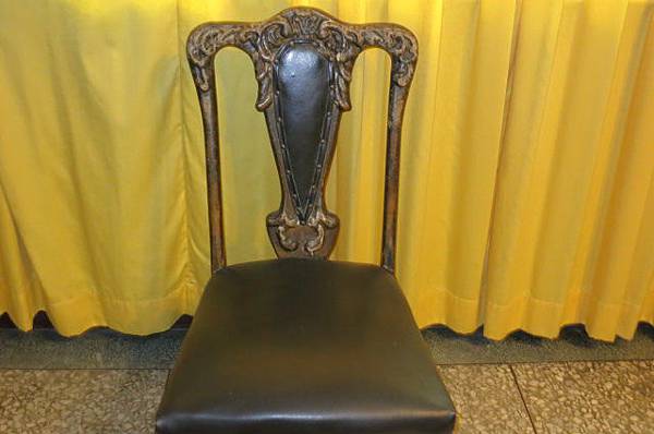 惠安堂六十年的老坐椅1