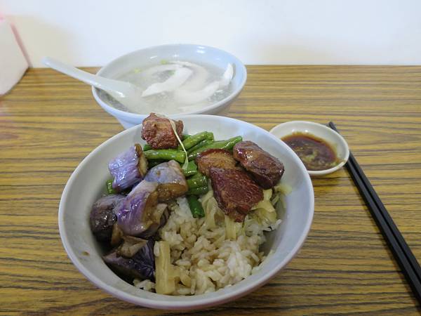 阿香魚肉湯‧爌肉飯4
