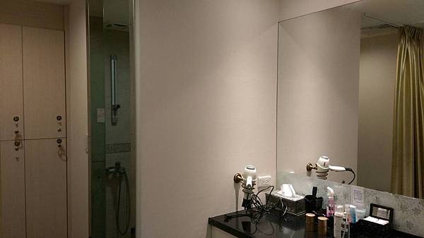 浴室.jpg 浴室.jpg