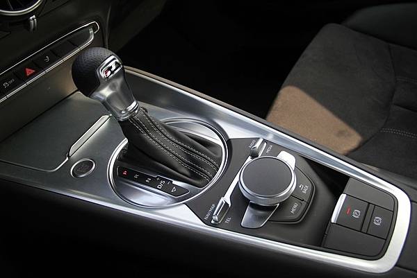 IMG_6377.jpg IMG_6377.jpg