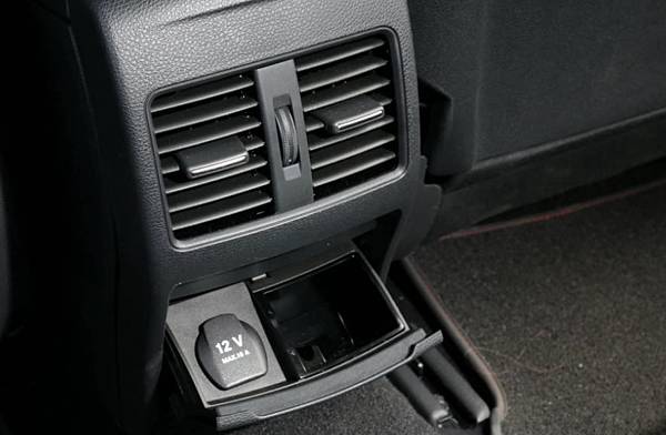 後座.JPG 後座.JPG