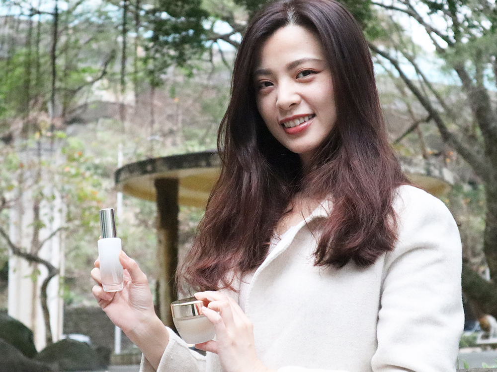 SCONAS时光三十-新绝对完美全效逆龄精粹+绝对完美玫瑰嫩颜霜52.jpg