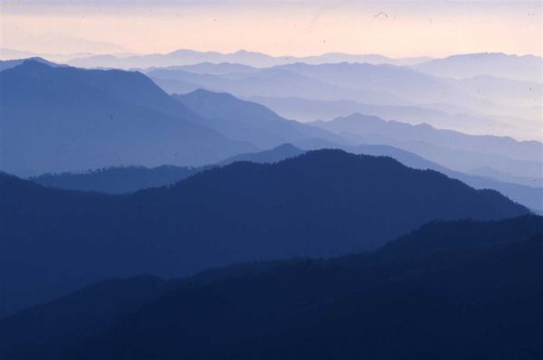 層峰