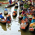 Damnoen-Saduak-Floating-Market.jpg