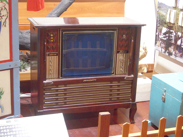 你家曾有過這種電視嗎?