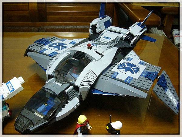 【乐高】复仇者联盟 - 昆式隐形战斗机