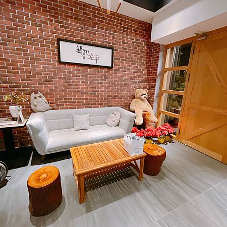 台南住宿推薦，超寬敞的和室六人房，獨立乾淨衛浴，遇知安平。