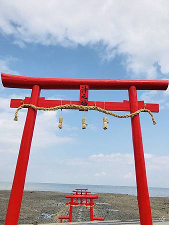 The Floating Torii Gate of Ouo Shrine (8).jpg