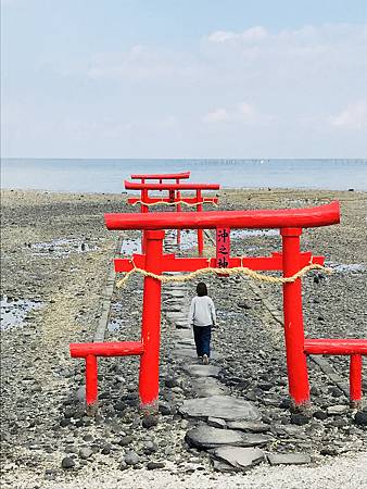 The Floating Torii Gate of Ouo Shrine (10).jpg