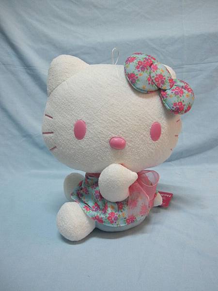 正版限量進口hello kitty27 cm 小花裙MODEL精品生活館 全省免費宅配 正版限量進口hello kitty27 cm 小花裙MODEL精品生活館 全省免費宅配