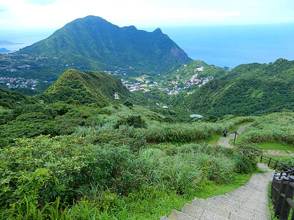 綠峰05/19週日【無耳茶壺山〈黃金三稜O型〉草山戰備道】登