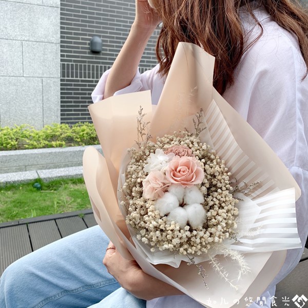 乾燥花 畢業花束 La Florx引花入室 畢業季來臨 珍惜眼前人 送上一束夢幻冰淇淋給準畢業生吧 如兒的悠閒食光 痞客邦 乾燥花 畢業花束 La Florx引花入室 畢業季來臨 珍惜眼前人 送上一束夢幻冰淇淋給準畢業生吧 如兒的悠閒食光 痞客邦