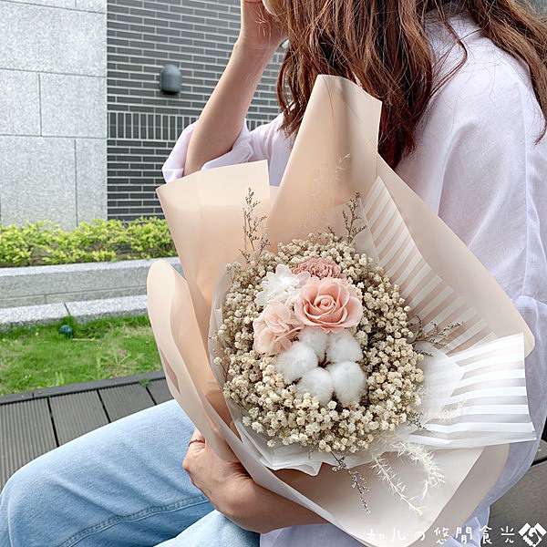 乾燥花 畢業花束 La Florx引花入室 畢業季來臨 珍惜眼前人 送上一束夢幻冰淇淋給準畢業生吧 如兒的悠閒食光 痞客邦 乾燥花 畢業花束 La Florx引花入室 畢業季來臨 珍惜眼前人 送上一束夢幻冰淇淋給準畢業生吧 如兒的悠閒食光 痞客邦