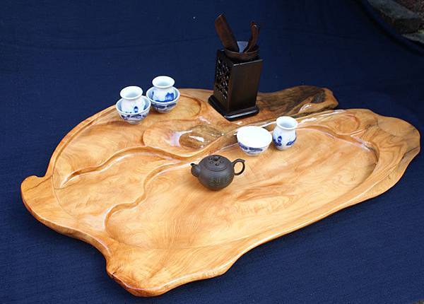 頂級黃檜茶盤 ~ 味道很香