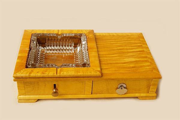 金絲楠木菸灰虹(A)