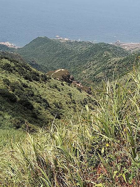 金瓜石半平山（ 半屏山）。地質學者金瓜石金礦山的富金包謎。 