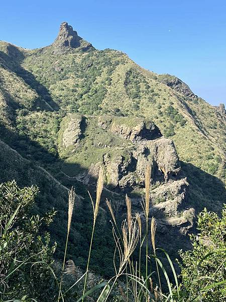 金瓜石的富金包謎。半平山礦體(半平山礦床，半屏山礦體)。劍龍