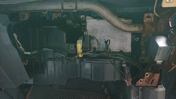 幫CRV1上濾網 幫CRV1上濾網