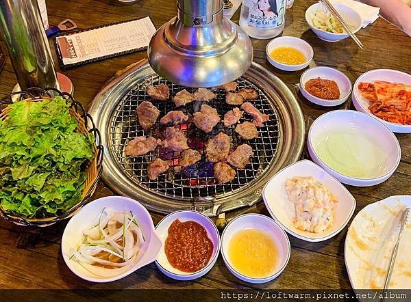 韓國首爾新村弘大美食推薦 胖胖豬烤肉韓式烤肉燒肉(用餐環境、菜單...