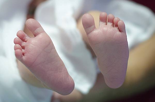 baby-feet-1025398_640.jpg