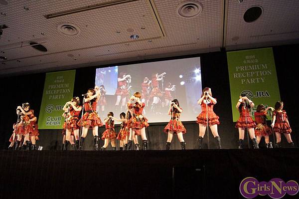 img20111219akb48funoftheyear5.jpg