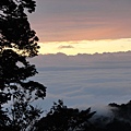 018. 檜谷山莊-兩層雲海.JPG