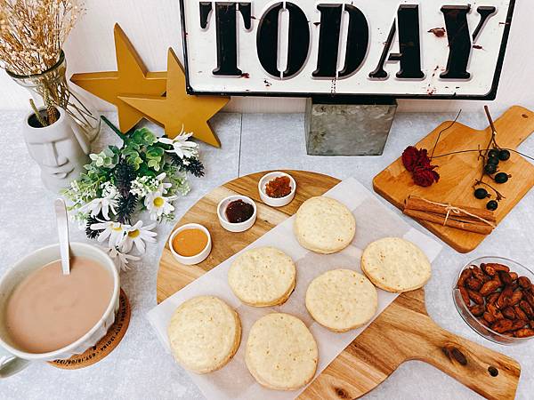 【懶人廚房料理】簡易版比司吉